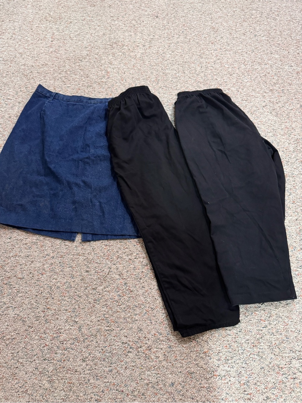 2 Pairs Chic Size 22W Petite Women’s Black Pants & Jean Skirt